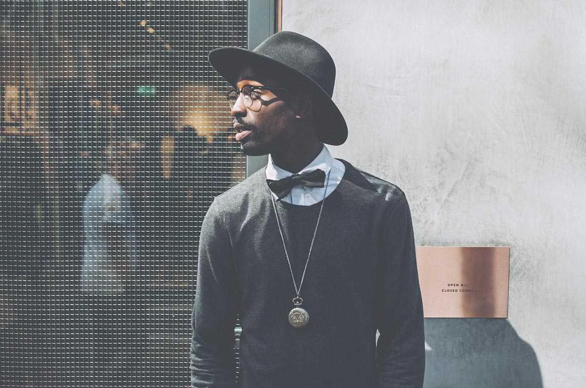 The Stories Behind those Iconic Photos